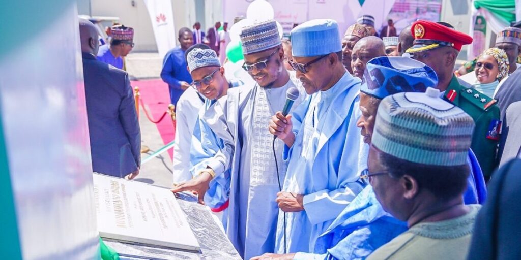 Buhari launches projects in kano, urges citizens to be appreciative