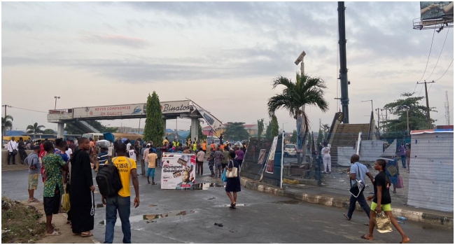 Lagos begins immediate repair of damaged alapere footbridge