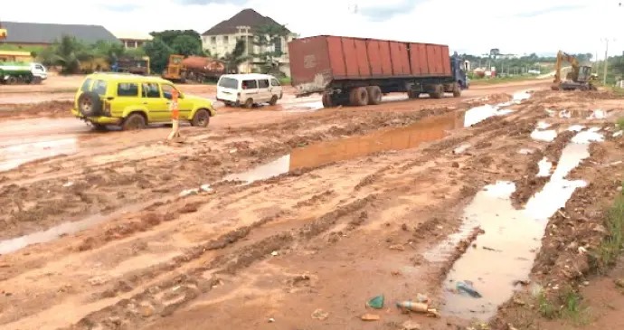 Cement price, FG promises to fix roads,  reduce import duties