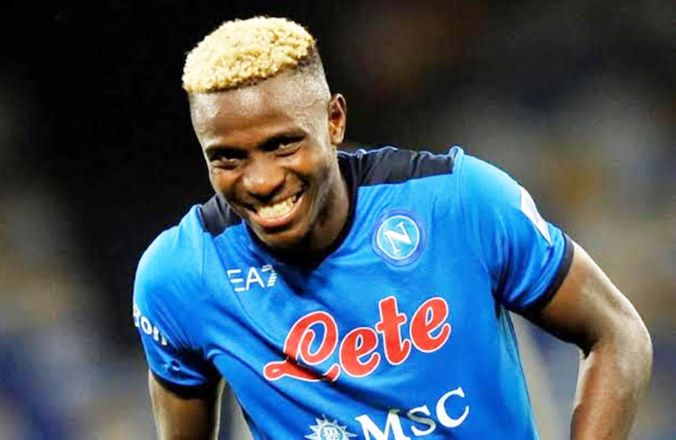 Osimhen, helps napoli, beat juventus,2-1. Serie a