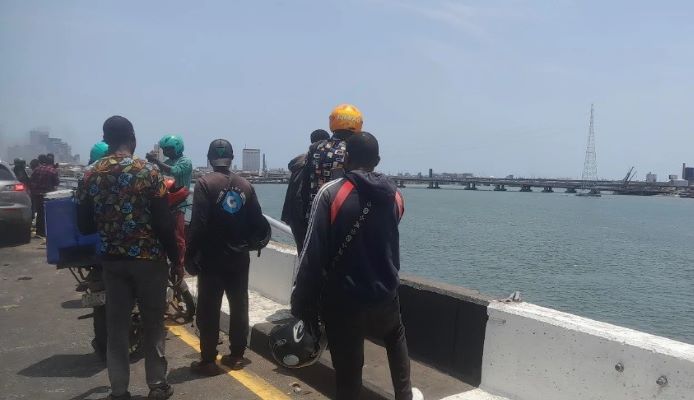 Third Mainland Bridge, accident, 2 Passengers thrown into lagoon
