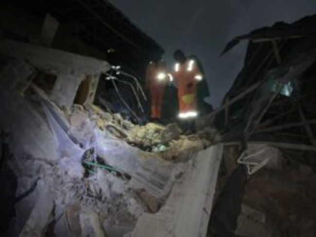 3 dead in building collapse in lagos