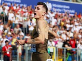 Ingebrigtsen shatters long-standing world 3000m track record