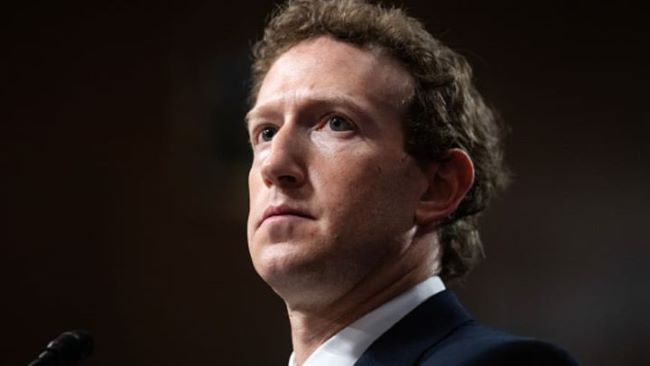 Zuckerberg regrets bowing to white house 'pressure' over content