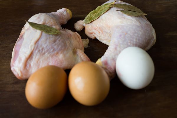 Consumers decry persistent rise in prices of eggs, meat